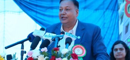 ओली“बा”प्रवृत्तिविरुद्ध पाँच दलीय गठबन्धन भएको छः शिक्षामन्त्री पौडेल