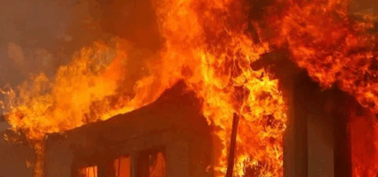 इलाममा आगलागीबाट आठ घर जलेर नष्ट
