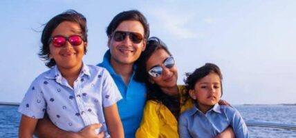परिवार  बोकेर  नेपाल भ्रमणमा आउँदै बलिउड अभिनेता विवेक ओबराय