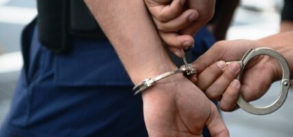 अदालतबाट हतकडीसहित फरार भएका थुनुवा पक्राउ