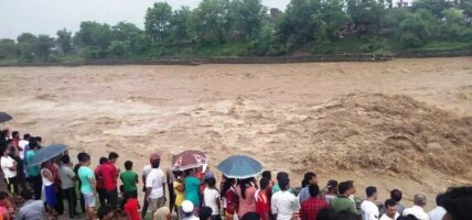 तिनाउ नदी खतराकाे तह पार, उच्च सतर्कता अपनाउन आग्रह