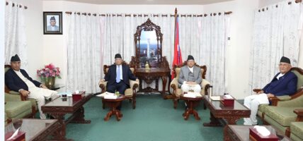 प्रतिनिधि सभा बैठक बस्दै, सभामुखले शीर्ष नेतासँग छलफल गर्ने