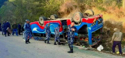 दाङमा बस दुर्घटना हुँदा ३५ जना घाइते